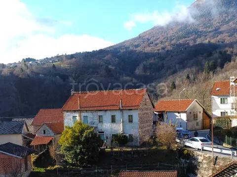 casa indipendente in vendita a Chies d'Alpago in zona Alpaos