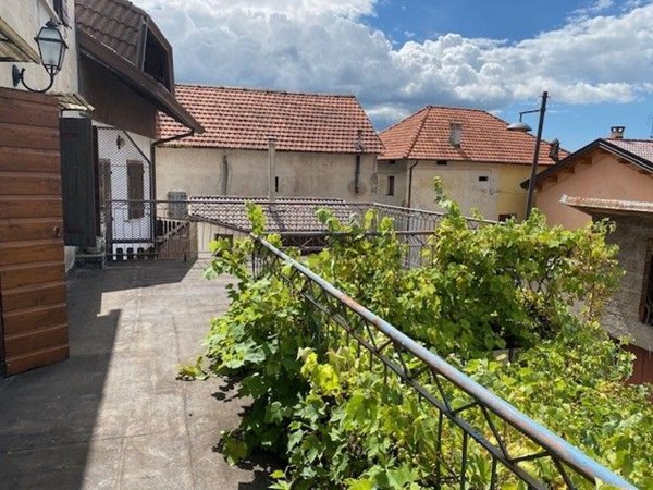 casa indipendente in vendita a Chies d'Alpago in zona Molini