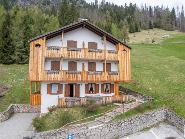 appartamento in vendita a Colle Santa Lucia