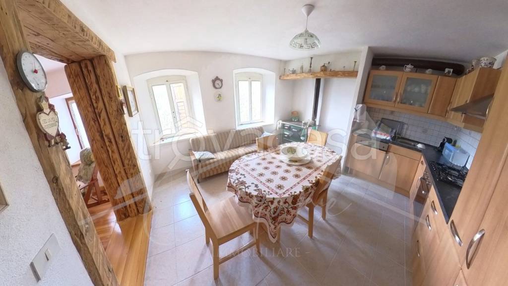 appartamento in vendita a Comelico Superiore in zona Casamazzagno