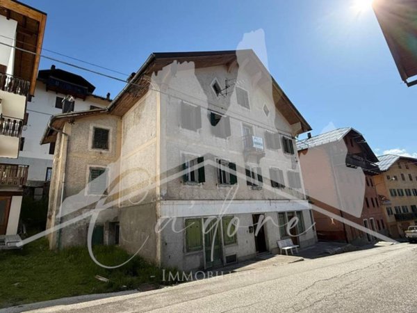 casa indipendente in vendita a Comelico Superiore in zona Casamazzagno