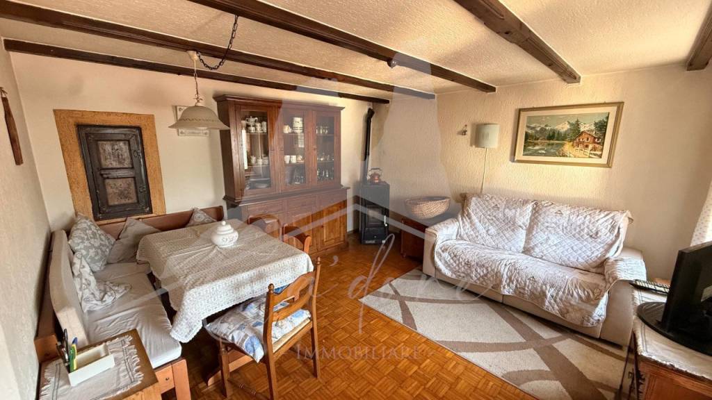 appartamento in vendita a Comelico Superiore in zona Casamazzagno