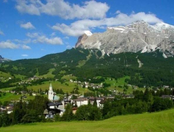 casa indipendente in vendita a Cortina d'Ampezzo