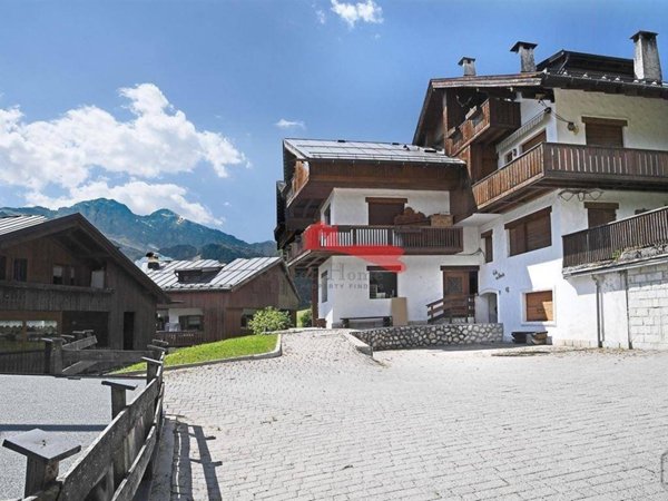 appartamento in vendita a Cortina d'Ampezzo in zona Alverà