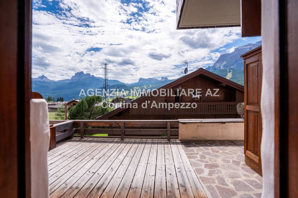 appartamento in vendita a Cortina d'Ampezzo in zona Verocai