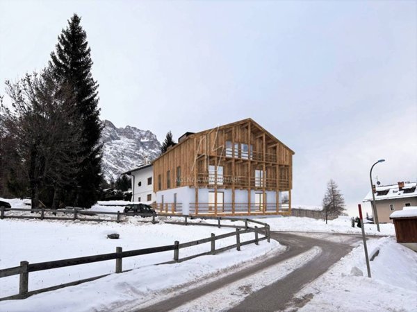 appartamento in vendita a Cortina d'Ampezzo in zona Pezié