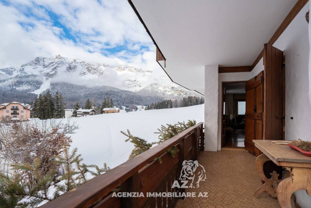 appartamento in vendita a Cortina d'Ampezzo in zona Verocai