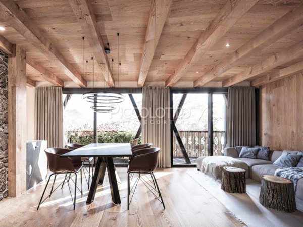 appartamento in vendita a Cortina d'Ampezzo in zona Zuél