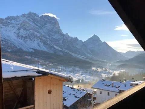 appartamento in vendita a Cortina d'Ampezzo in zona Crìgnes