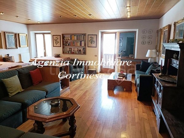 appartamento in vendita a Cortina d'Ampezzo in zona Crìgnes