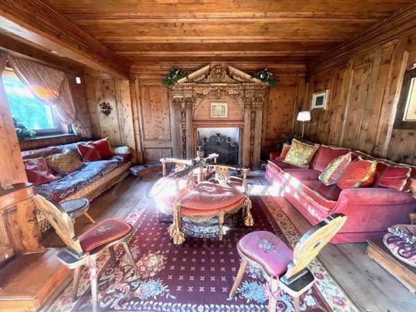 casa indipendente in vendita a Cortina d'Ampezzo in zona Cianderìes