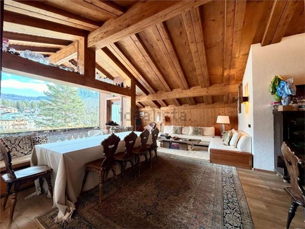appartamento in vendita a Cortina d'Ampezzo in zona Crìgnes