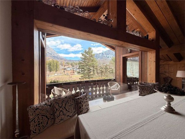appartamento in vendita a Cortina d'Ampezzo in zona Crìgnes