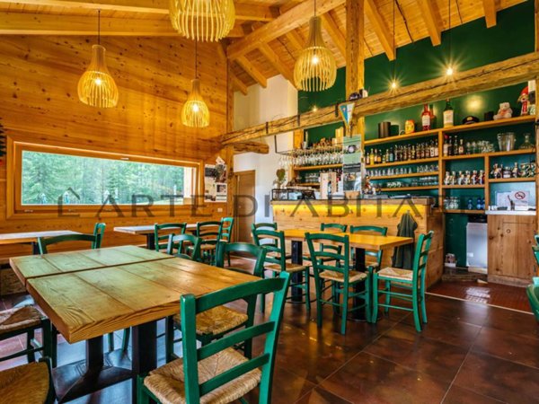 negozio in vendita a Cortina d'Ampezzo in zona Crìgnes