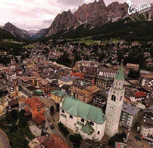 casa indipendente in vendita a Cortina d'Ampezzo in zona Crìgnes