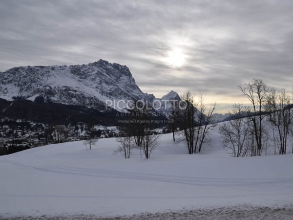 casa indipendente in vendita a Cortina d'Ampezzo in zona Crìgnes