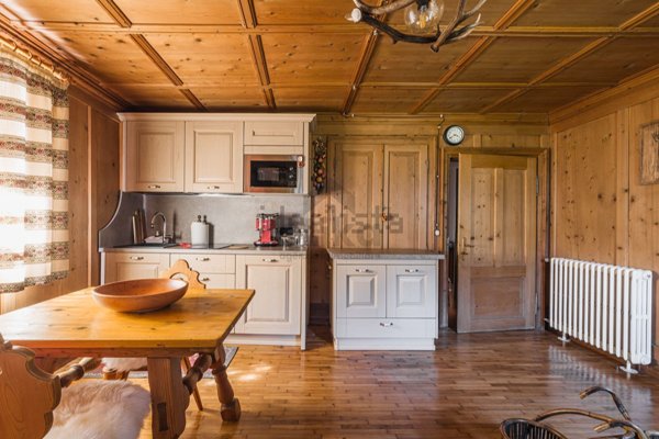 appartamento in vendita a Cortina d'Ampezzo in zona Crìgnes