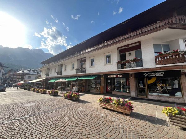 appartamento in vendita a Cortina d'Ampezzo in zona Crìgnes