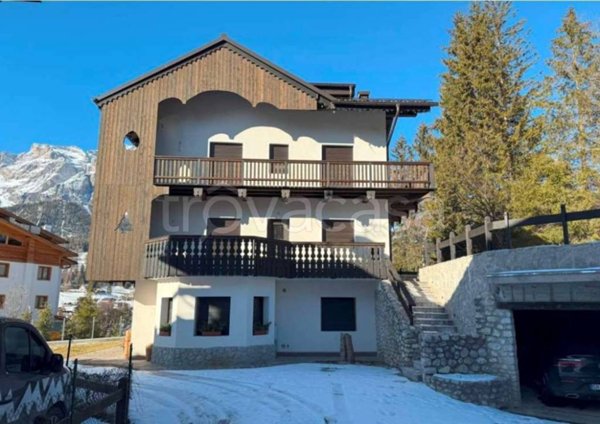 appartamento in vendita a Cortina d'Ampezzo in zona Cianderìes