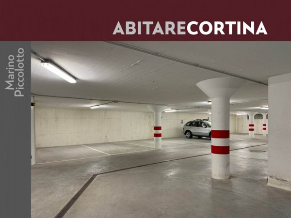 box auto in vendita a Cortina d'Ampezzo in zona Crìgnes