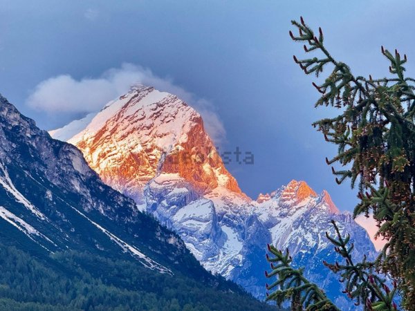 appartamento in vendita a Cortina d'Ampezzo in zona Crìgnes