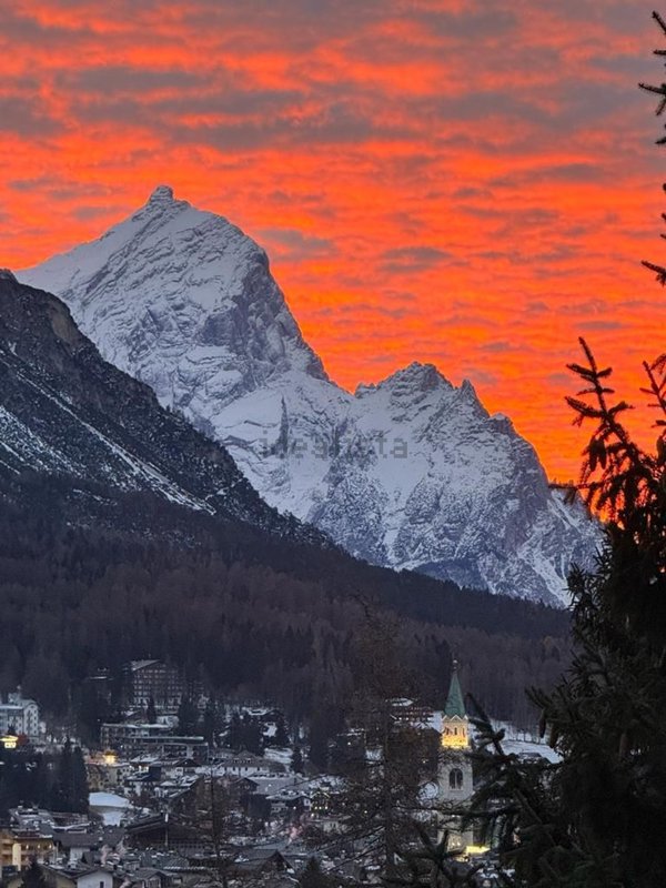 appartamento in vendita a Cortina d'Ampezzo in zona Pecol