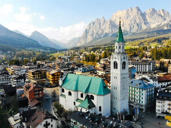 casa indipendente in vendita a Cortina d'Ampezzo in zona Crìgnes