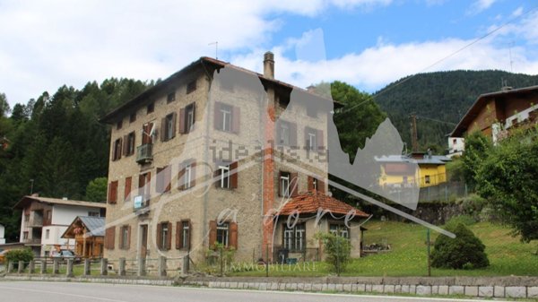 casa indipendente in vendita a Domegge di Cadore in zona Vallesella