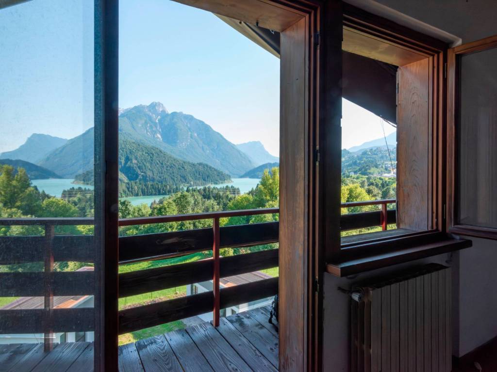 casa indipendente in vendita a Domegge di Cadore