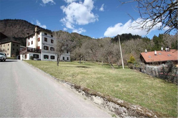 terreno edificabile in vendita a Domegge di Cadore in zona Vallesella