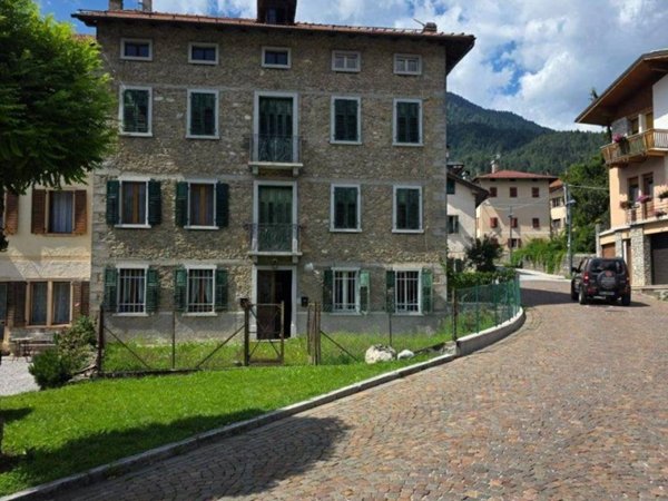 casa indipendente in vendita a Domegge di Cadore