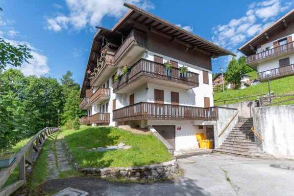 appartamento in vendita a Falcade in zona Tabiadon di Val