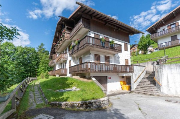 appartamento in vendita a Falcade in zona Tabiadon di Val
