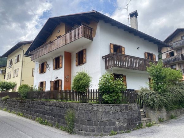 casa indipendente in vendita a Falcade in zona Caviola