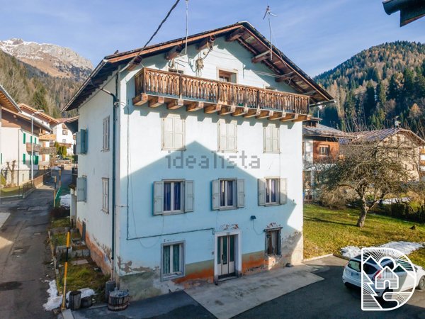 casa indipendente in vendita a Falcade in zona Caviola