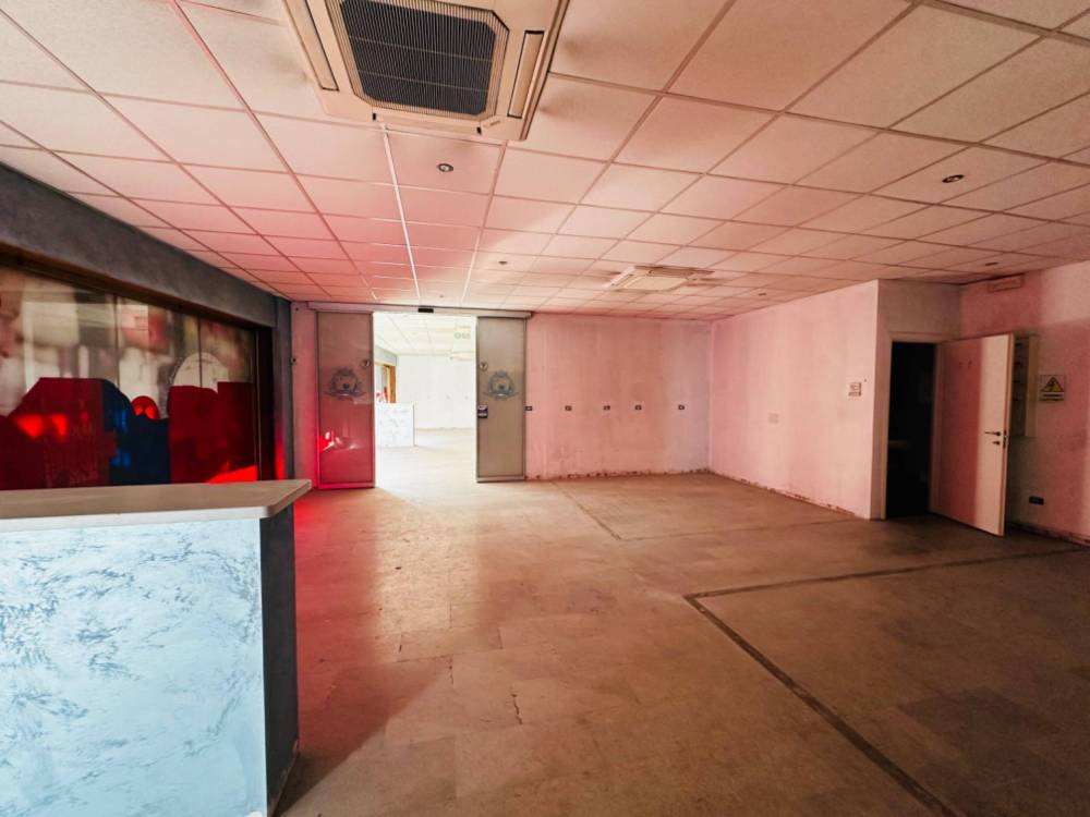 locale commerciale in vendita a Feltre