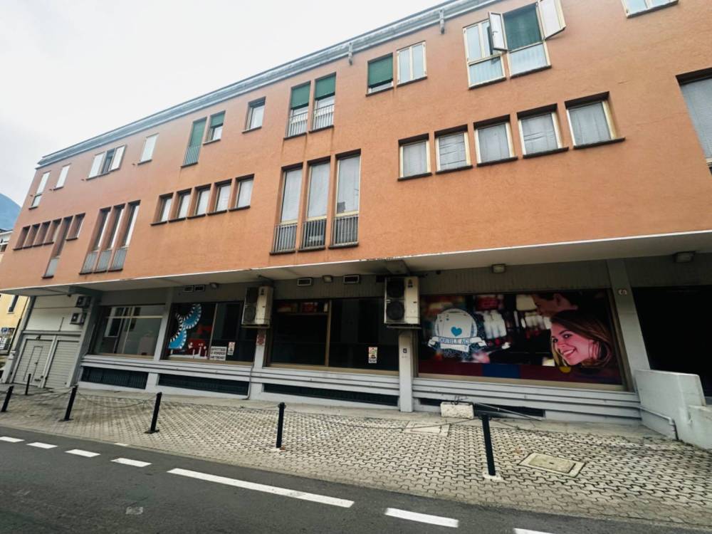 locale commerciale in vendita a Feltre