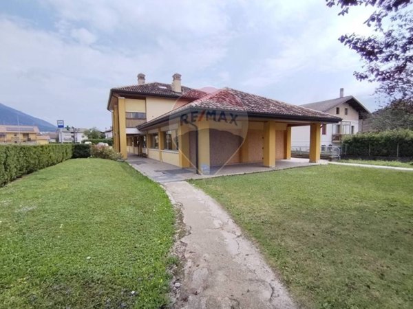 negozio in vendita a Feltre in zona Villabruna
