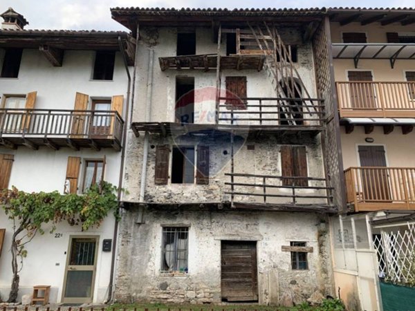 casa indipendente in vendita a Feltre