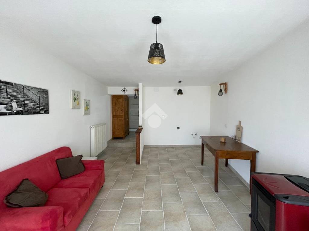 casa indipendente in vendita a Feltre in zona Cart