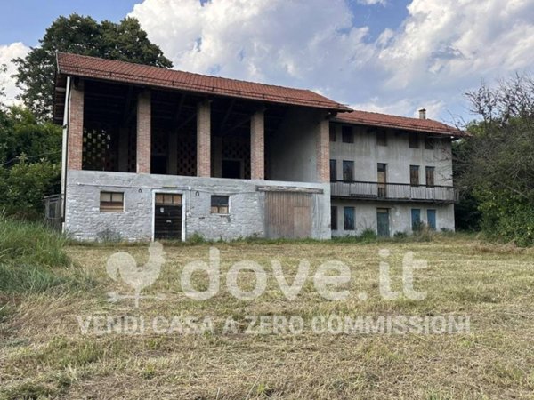 casa indipendente in vendita a Feltre in zona Vellai