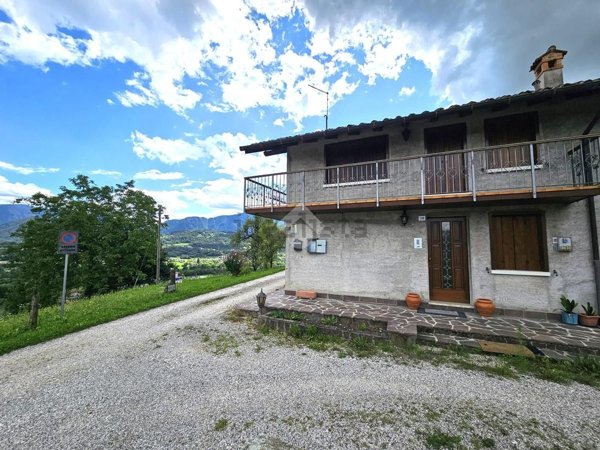 appartamento in vendita a Feltre in zona Cart