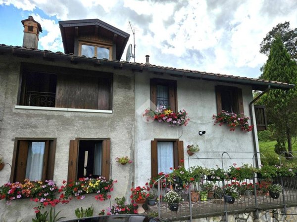appartamento in vendita a Feltre in zona Cart