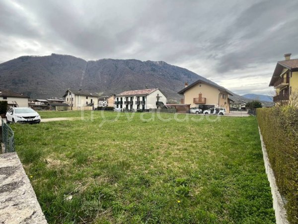 terreno edificabile in vendita a Feltre in zona Anzù