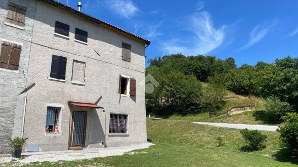 casa indipendente in vendita a Feltre in zona Villaga