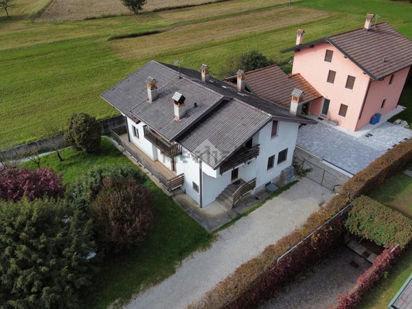 appartamento in vendita a Feltre in zona Villabruna