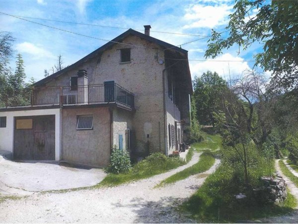 casa indipendente in vendita a Feltre