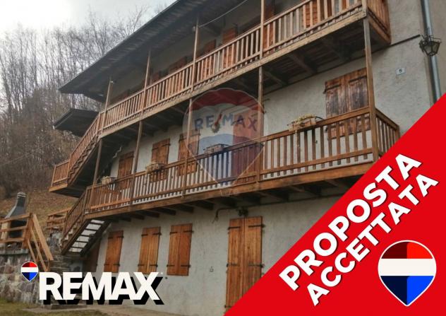 appartamento in vendita a Feltre in zona Lasen