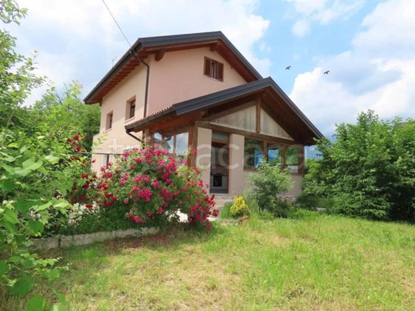 casa indipendente in vendita a Feltre
