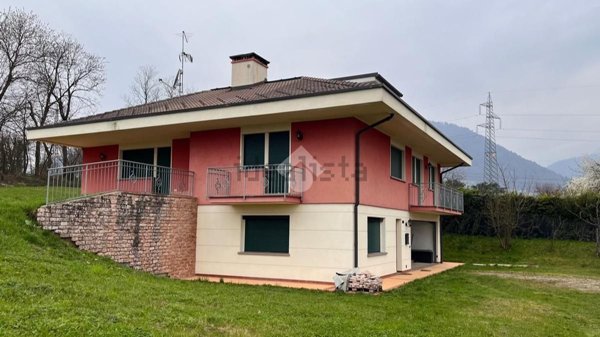 casa indipendente in vendita a Feltre